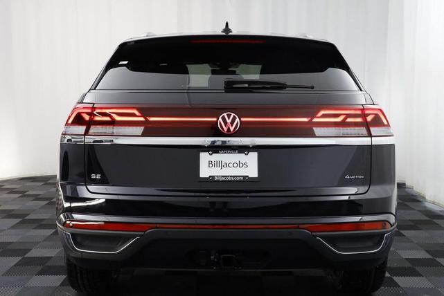 Photo of 2025 Deep Black Volkswagen Atlas Cross Sport