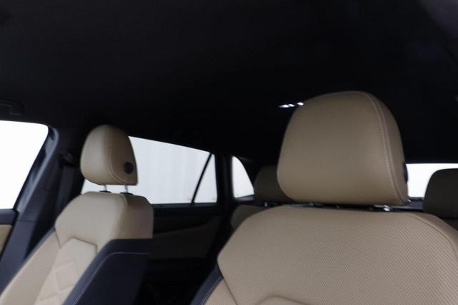 Photo of 2025 Deep Black Volkswagen Atlas Cross Sport