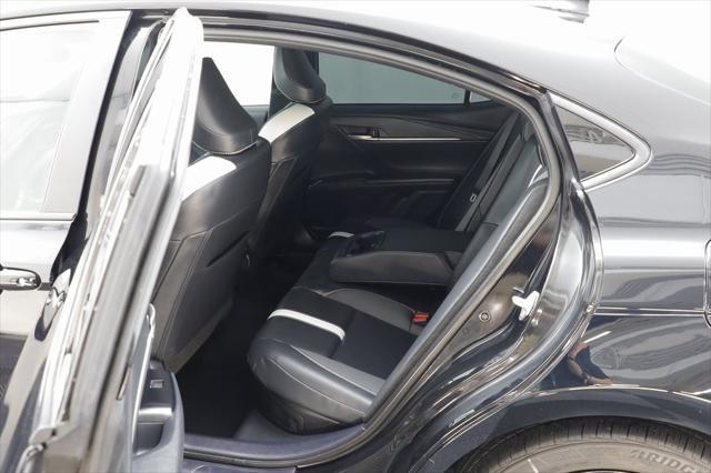 Photo of 2025 Midnight Black Metallic Toyota Camry