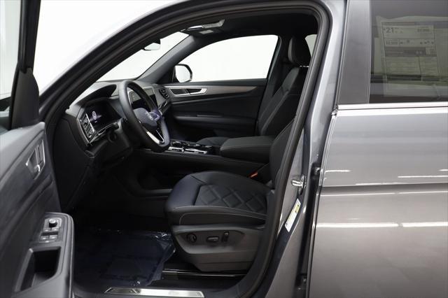 Photo of 2025 Platinum Gray Volkswagen Atlas Cross Sport