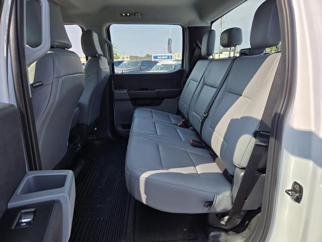 Photo of 2026 Oxford White Ford F-250