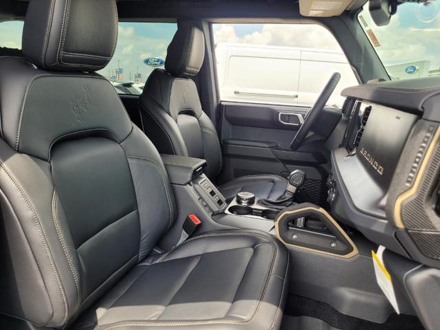 Photo of 2025 Azure Gray Metallic Ford Bronco