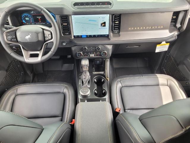 Photo of 2025 Azure Gray Metallic Ford Bronco