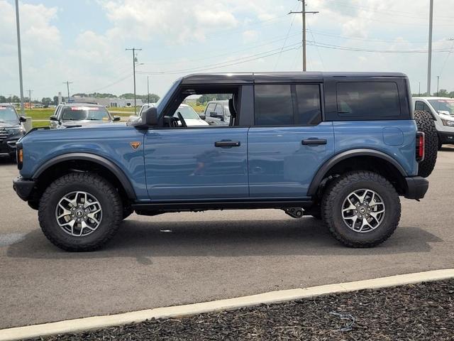 Photo of 2025 Azure Gray Metallic Ford Bronco