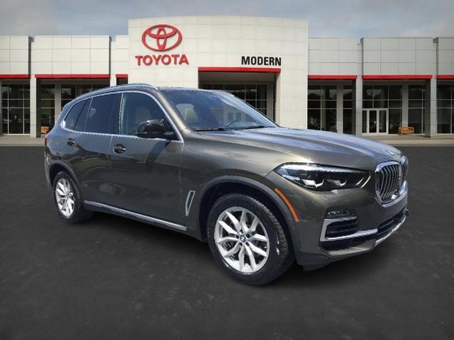 Photo of 2021 Green BMW X5