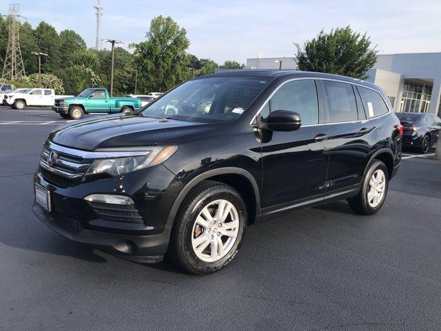 Photo of 2017 Black Honda Pilot