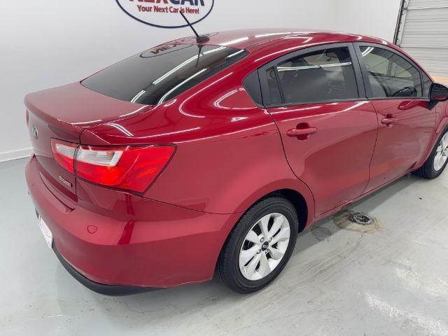 Photo of 2016 Red Kia Rio