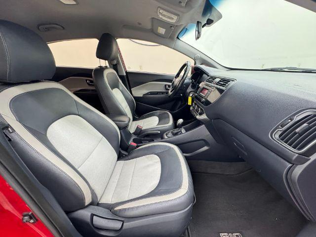 Photo of 2016 Red Kia Rio