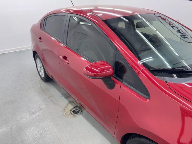 Photo of 2016 Red Kia Rio