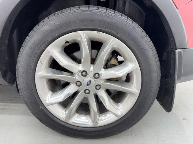 Photo of 2015 Red Ford Explorer
