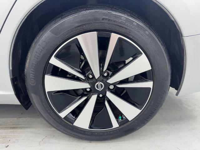 Photo of 2022 Silver Nissan Altima