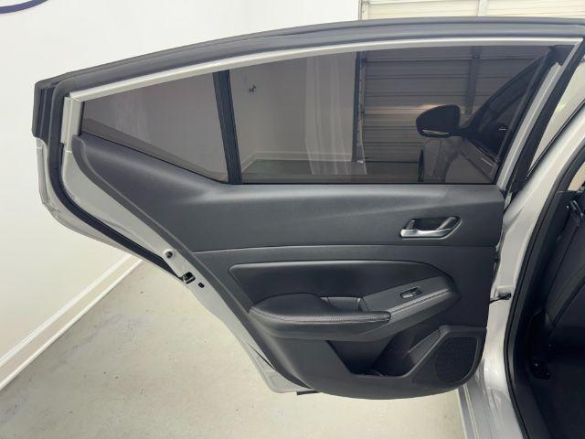 Photo of 2022 Silver Nissan Altima