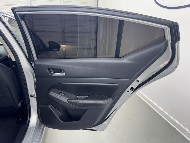 Photo of 2022 Silver Nissan Altima