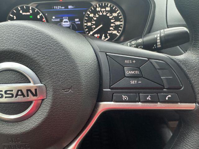Photo of 2022 Silver Nissan Altima