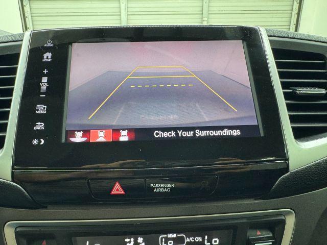 Photo of 2018 Gray Honda Pilot