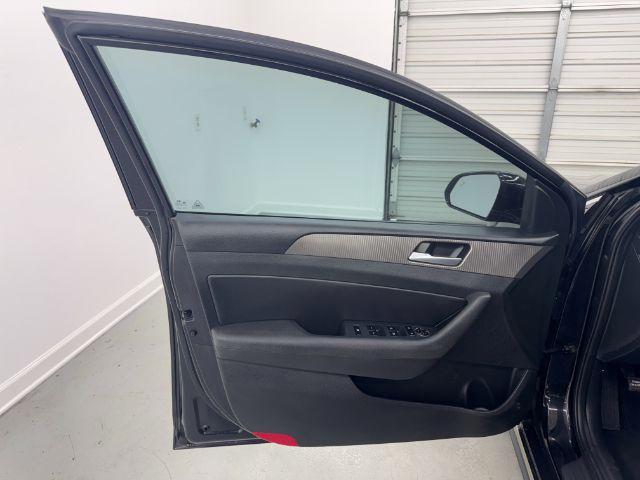 Photo of 2018 Phantom Black Hyundai SONATA
