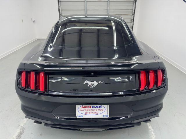 Photo of 2018 Black Ford Mustang