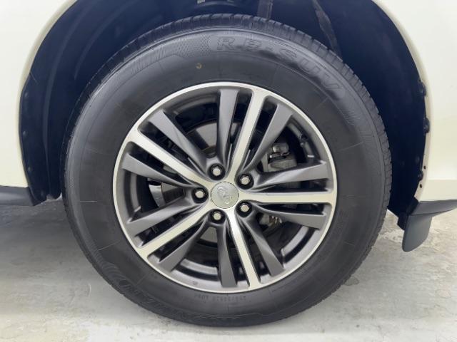 Photo of 2019 Majestic White INFINITI QX60