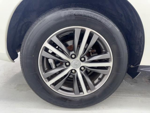 Photo of 2019 Majestic White INFINITI QX60