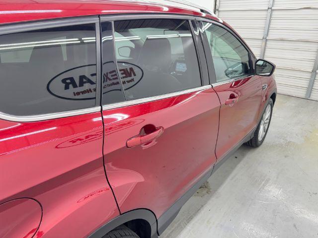 Photo of 2017 Red Ford Escape
