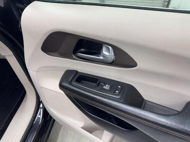 Photo of 2017 Black Chrysler Pacifica