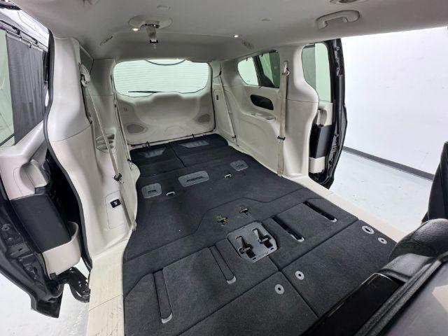 Photo of 2017 Black Chrysler Pacifica