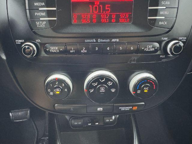 Photo of 2014 Green Kia Soul