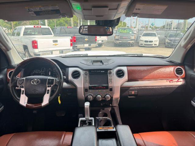 Photo of 2018 White Toyota Tundra
