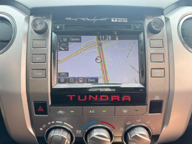 Photo of 2018 White Toyota Tundra
