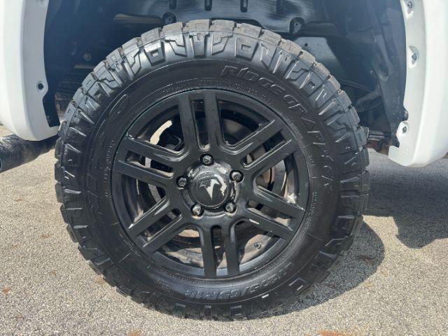 Photo of 2018 White Toyota Tundra