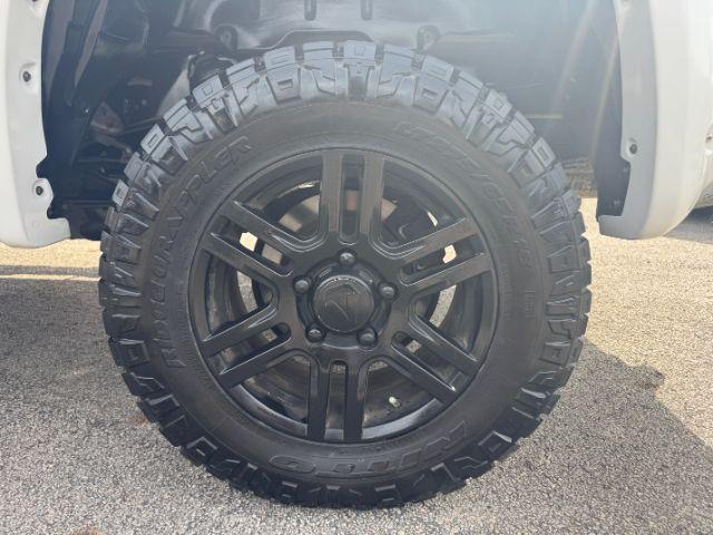 Photo of 2018 White Toyota Tundra