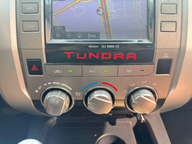 Photo of 2018 White Toyota Tundra