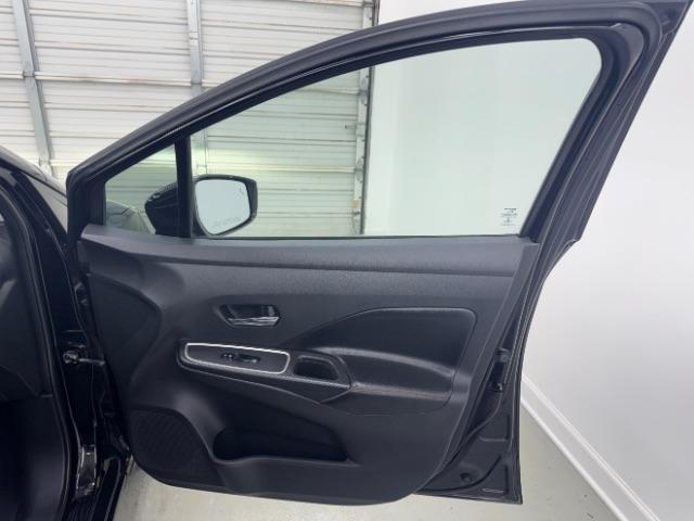 Photo of 2020 Black Nissan Versa