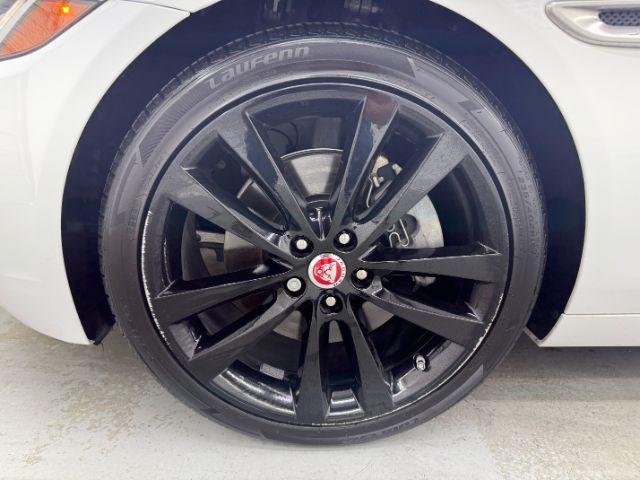 Photo of 2020 Fuji White Jaguar XE