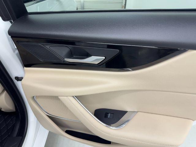 Photo of 2020 Fuji White Jaguar XE