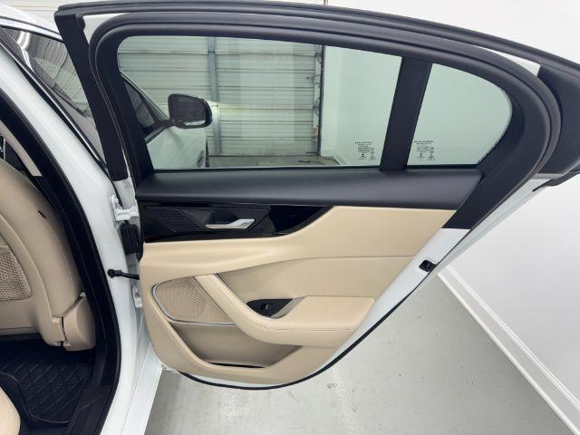 Photo of 2020 Fuji White Jaguar XE