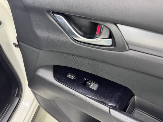 Photo of 2019 Snowflake White Pearl Mica Mazda CX-5