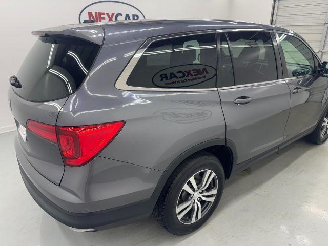Photo of 2018 Gray Honda Pilot