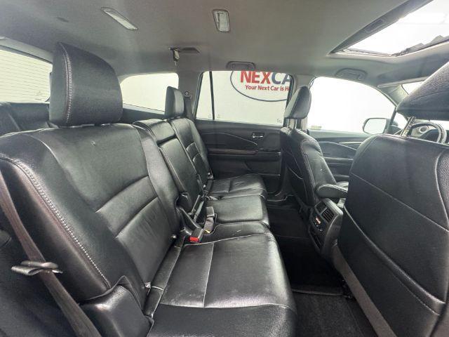 Photo of 2018 Gray Honda Pilot
