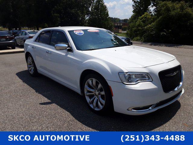 Photo of 2018 Bright White Clearcoat Chrysler 300