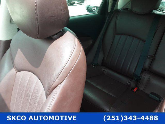 Photo of 2016 Majestic White INFINITI QX50