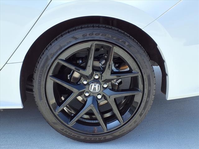 Photo of 2023 Platinum White Pearl Honda Civic