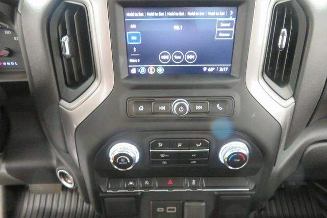 Photo of 2024 Summit White GMC Sierra 1500