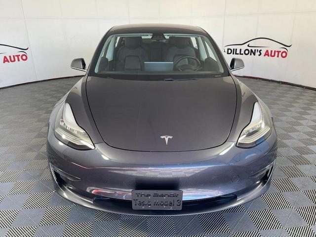 Photo of 2018 Gray Tesla Model 3