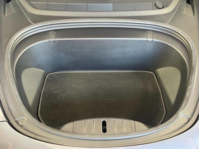 Photo of 2018 Gray Tesla Model 3