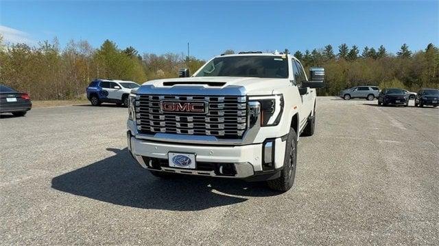 Photo of 2025 White Frost Tri-Coat GMC Sierra 3500