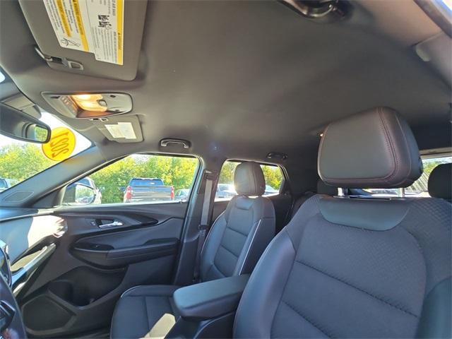 Photo of 2021 Summit White Chevrolet Trailblazer