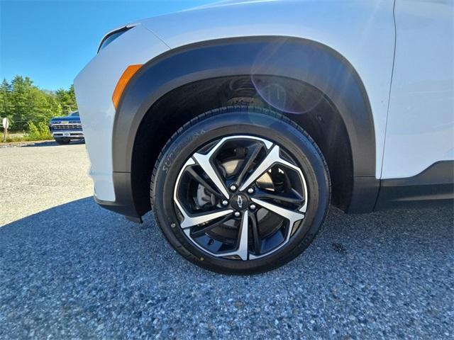 Photo of 2021 Summit White Chevrolet Trailblazer
