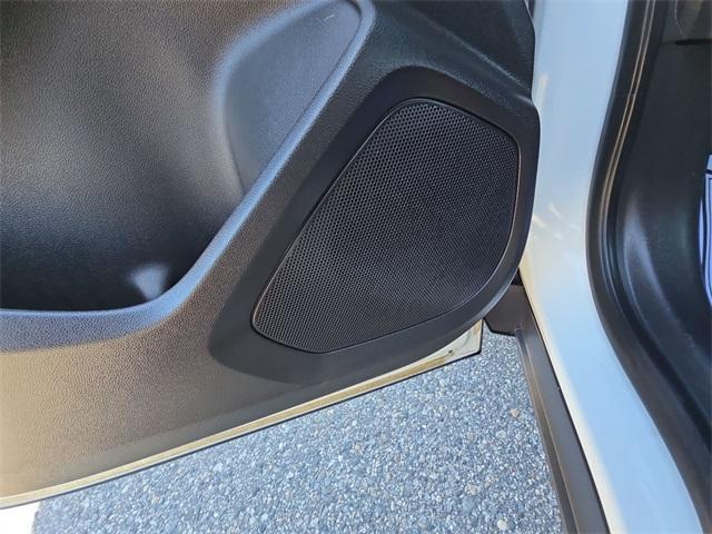 Photo of 2021 Summit White Chevrolet Trailblazer