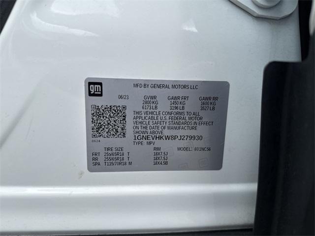 Photo of 2023 Summit White Chevrolet Traverse